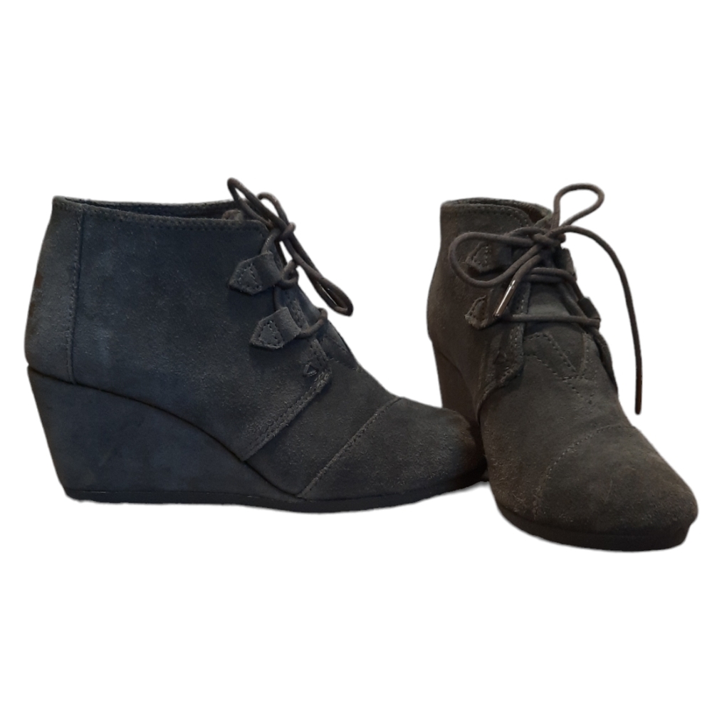 Tom's Gray Lace-Up 3" Heel Booties size 6